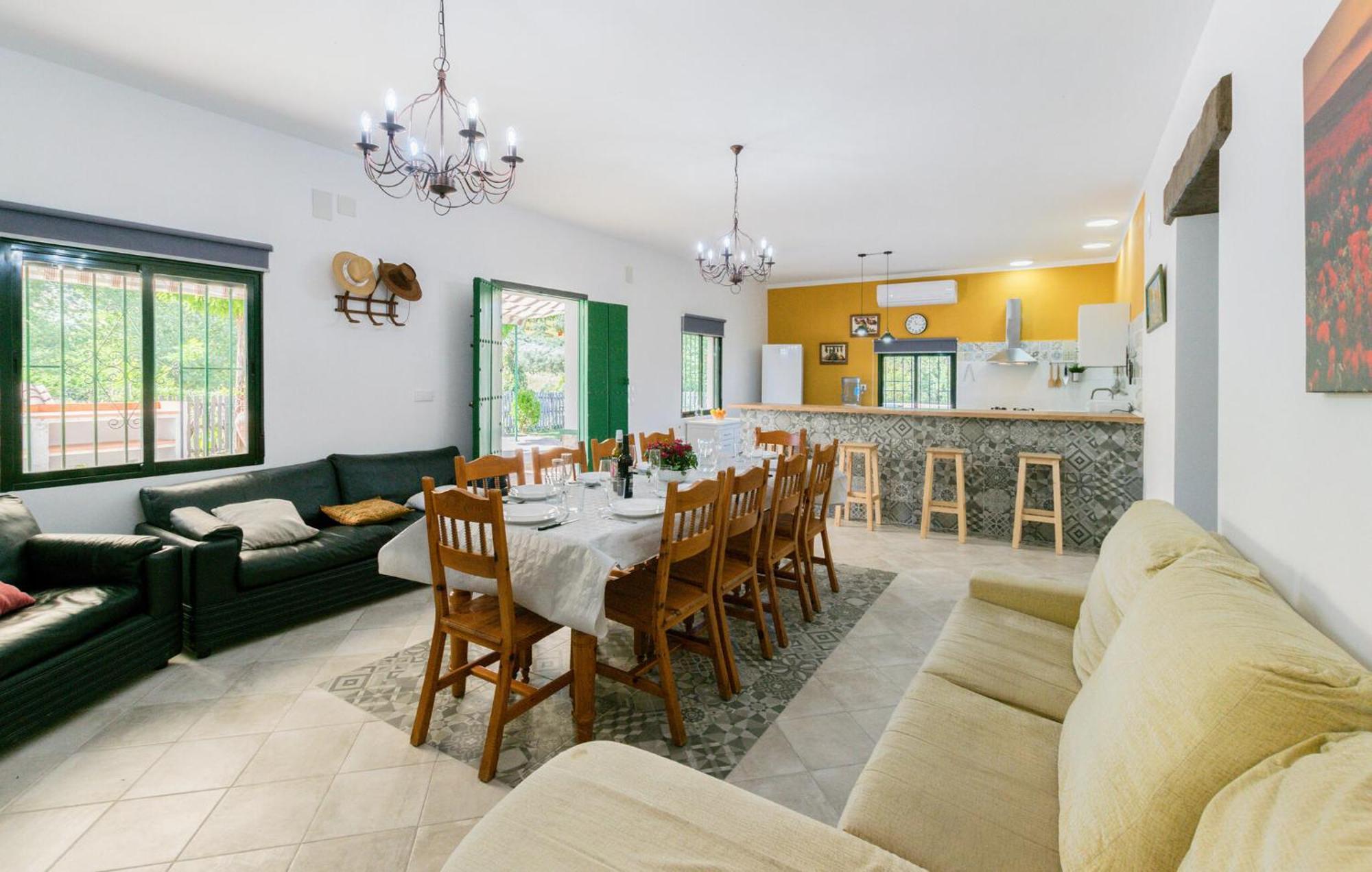 6 Bedroom Amazing Home In La Puebla De Los Infan ลา ปัวบลา เด ลอส อินฟานเตส ภายนอก รูปภาพ