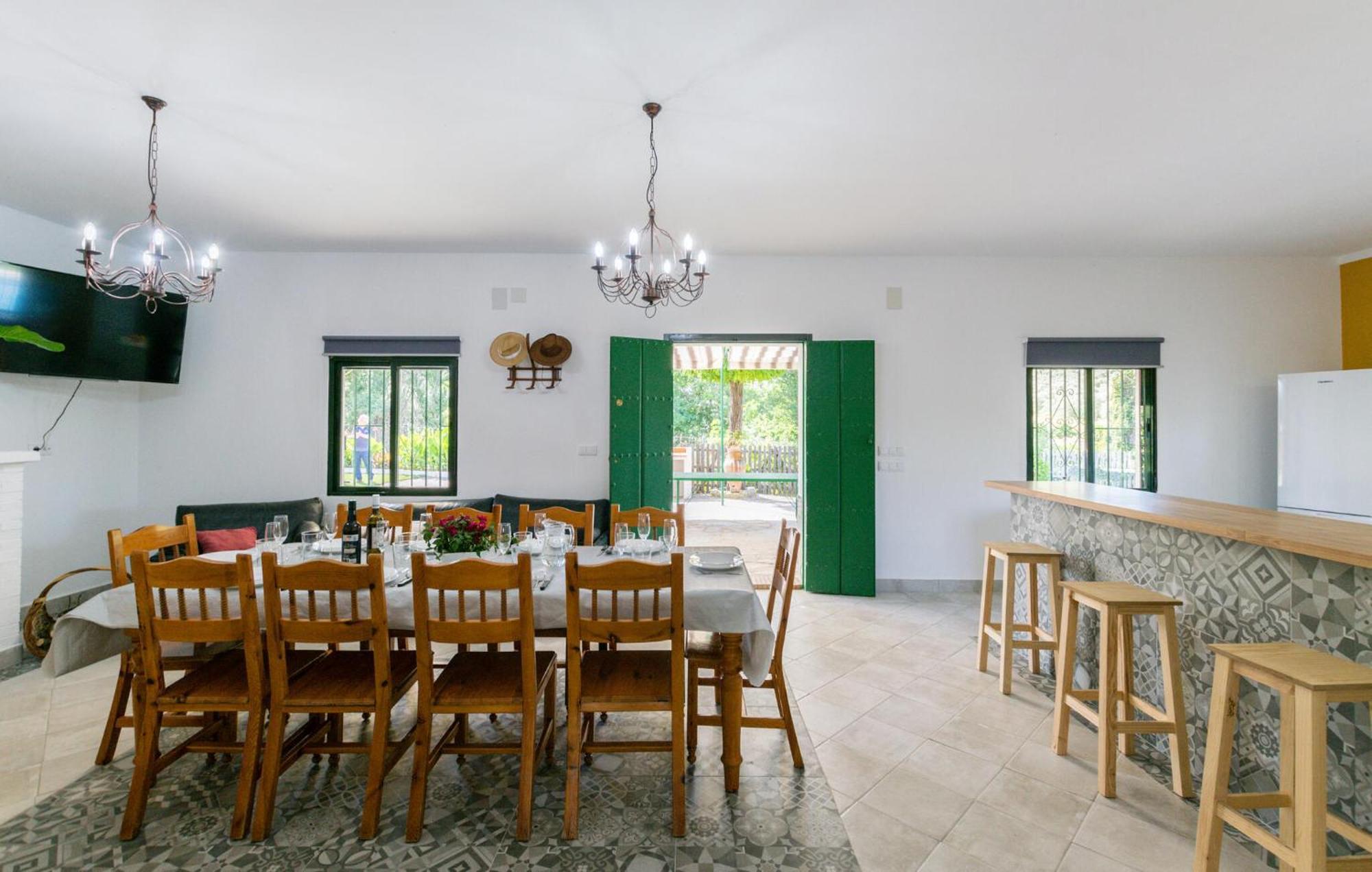 6 Bedroom Amazing Home In La Puebla De Los Infan ลา ปัวบลา เด ลอส อินฟานเตส ภายนอก รูปภาพ